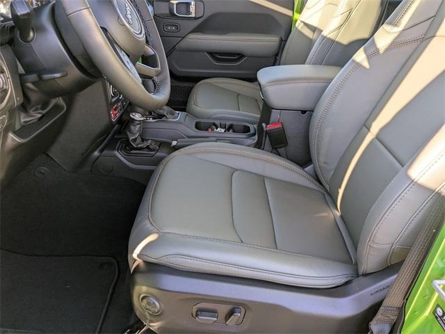 new 2025 Jeep Gladiator car, priced at $57,395