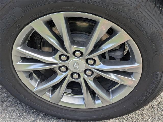 used 2022 Cadillac XT5 car, priced at $32,272