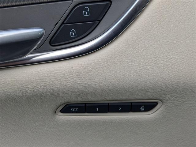 used 2022 Cadillac XT5 car, priced at $32,272