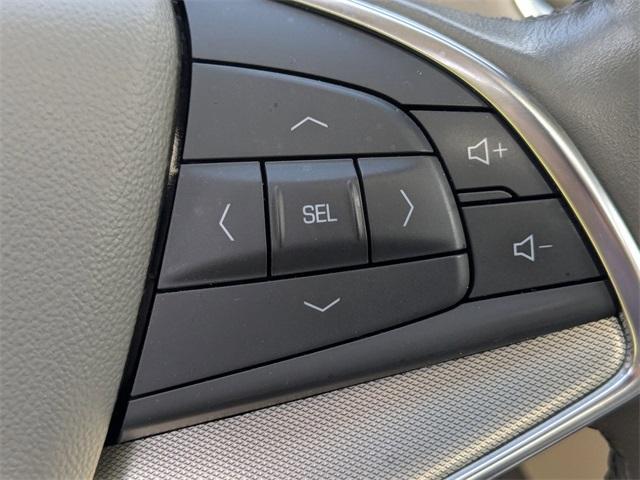 used 2022 Cadillac XT5 car, priced at $32,272