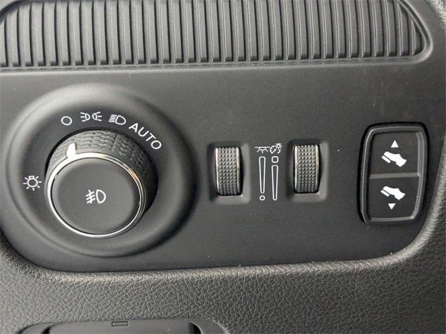 used 2022 Jeep Wagoneer car, priced at $38,991