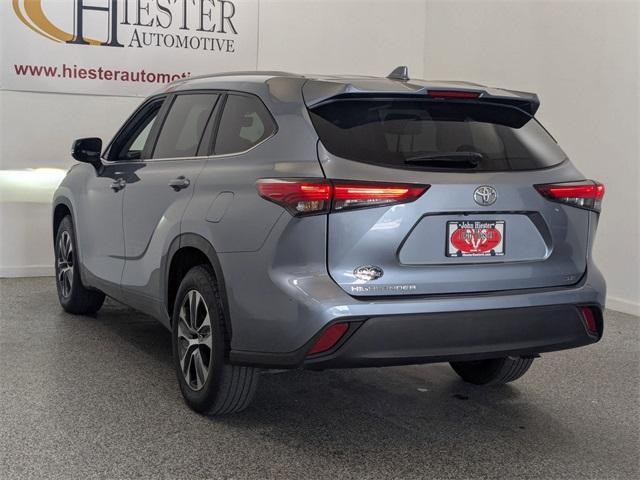 used 2023 Toyota Highlander car, priced at $33,999