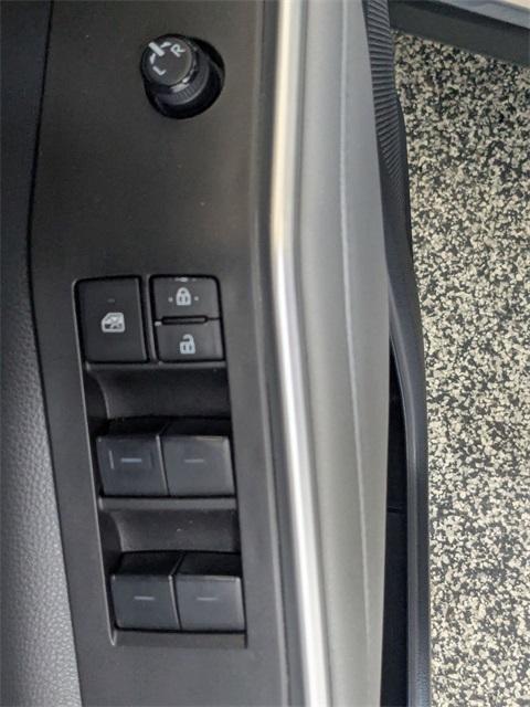 used 2023 Toyota Highlander car, priced at $33,999