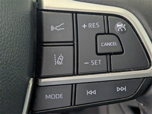 used 2023 Toyota Highlander car, priced at $33,999