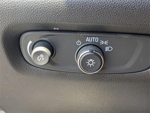 used 2023 Chevrolet Traverse car, priced at $34,890