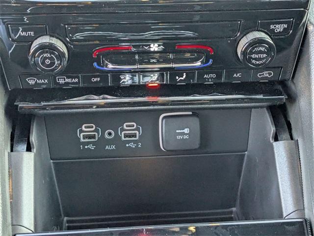 new 2025 Jeep Grand Cherokee car, priced at $38,920