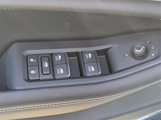 new 2025 Jeep Grand Cherokee car, priced at $59,985