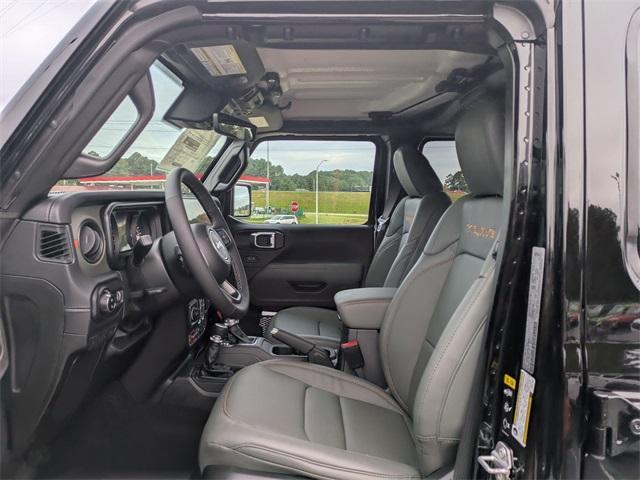 new 2025 Jeep Gladiator car, priced at $52,585