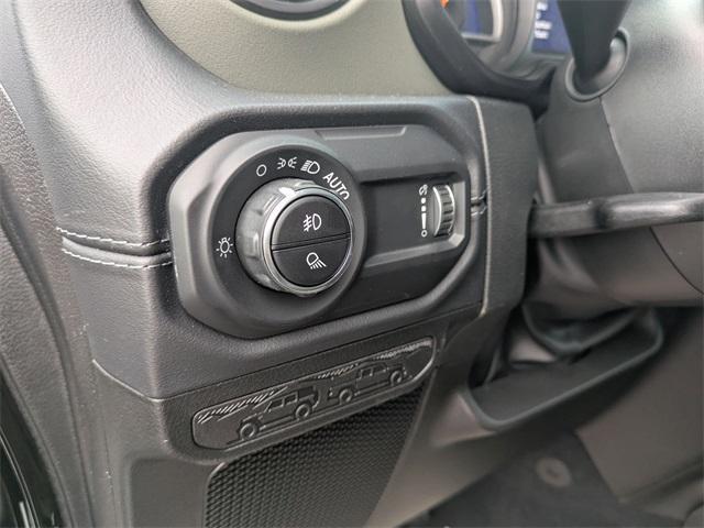 new 2025 Jeep Gladiator car, priced at $52,585