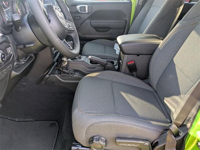 new 2025 Jeep Gladiator car, priced at $41,008