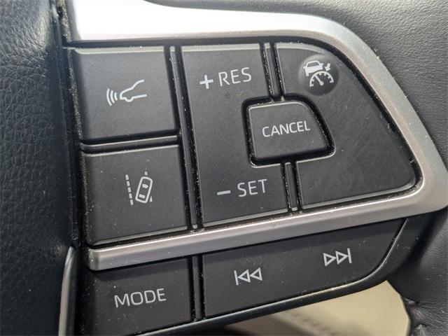 used 2022 Toyota Highlander car, priced at $32,192