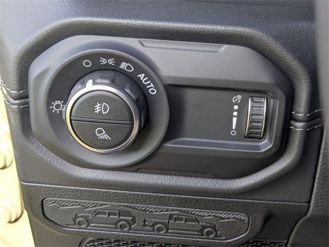 new 2025 Jeep Gladiator car, priced at $50,453