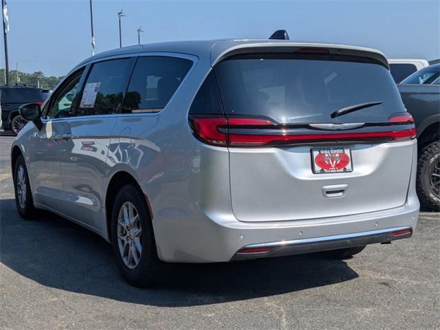 used 2024 Chrysler Pacifica car, priced at $29,947