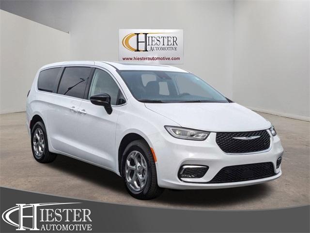 new 2024 Chrysler Pacifica car, priced at $48,375