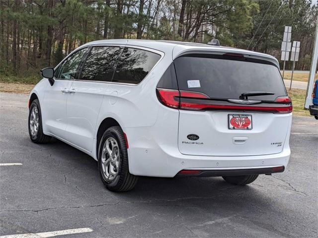 new 2024 Chrysler Pacifica car, priced at $48,375