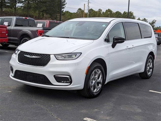 new 2024 Chrysler Pacifica car, priced at $48,375