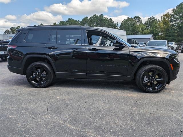 new 2024 Jeep Grand Cherokee L car, priced at $43,820