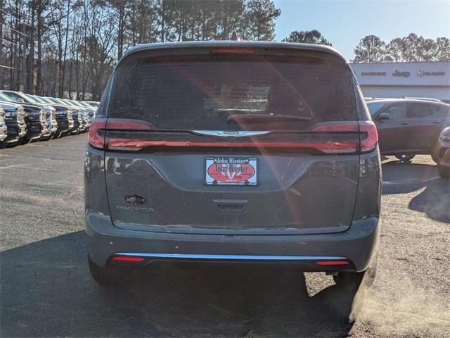 new 2025 Chrysler Pacifica car