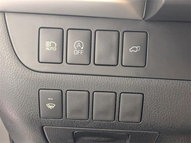used 2018 Toyota Highlander car, priced at $17,828