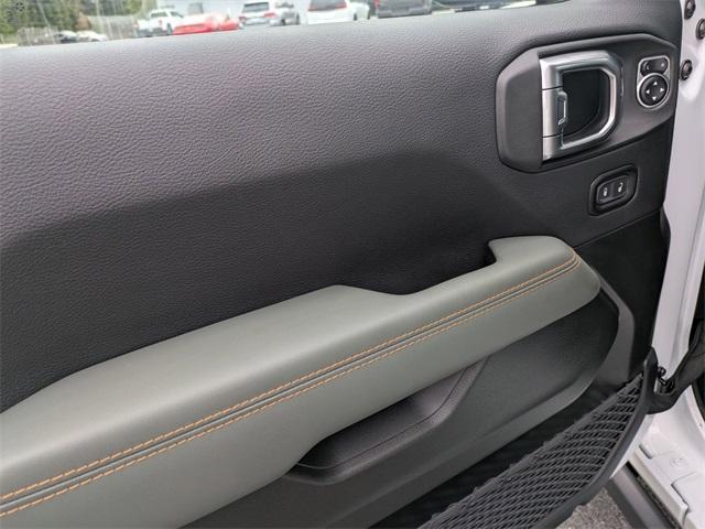 new 2025 Jeep Gladiator car, priced at $49,205