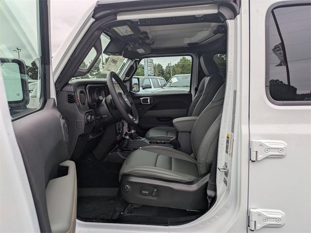 new 2025 Jeep Gladiator car, priced at $49,205