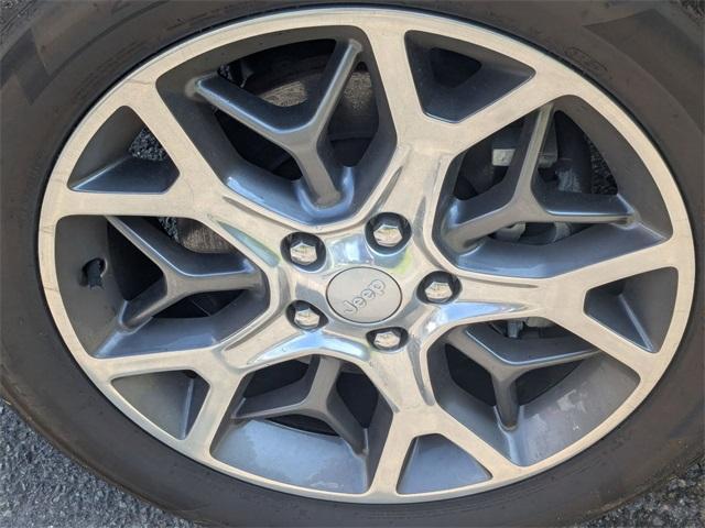 used 2021 Jeep Grand Cherokee car, priced at $27,333
