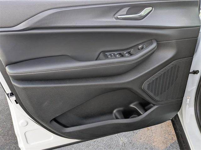 new 2025 Jeep Grand Cherokee car, priced at $43,030