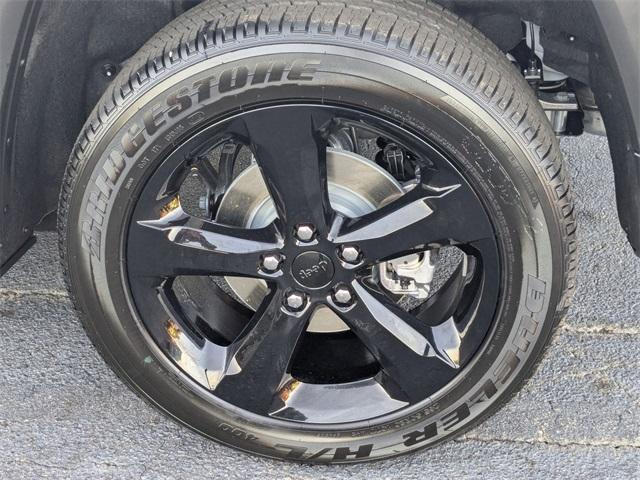 new 2025 Jeep Grand Cherokee car, priced at $43,030