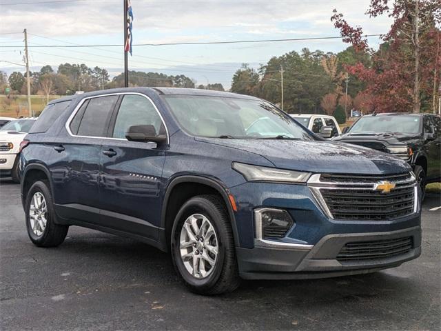 used 2022 Chevrolet Traverse car, priced at $24,615