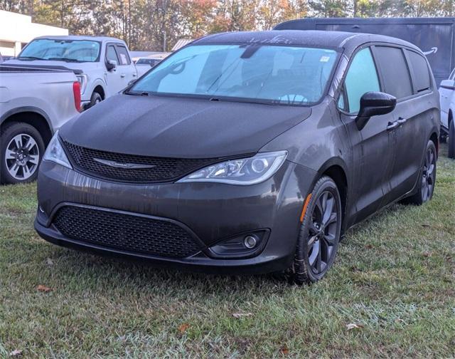 used 2020 Chrysler Pacifica car, priced at $18,286