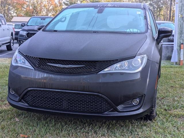 used 2020 Chrysler Pacifica car, priced at $18,286