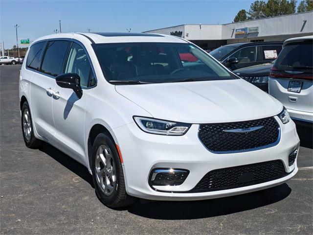 new 2024 Chrysler Pacifica car, priced at $47,450