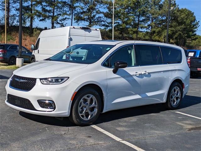 new 2024 Chrysler Pacifica car, priced at $43,150