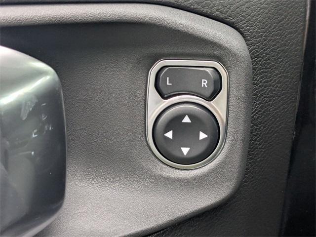 new 2025 Jeep Wrangler car, priced at $45,565