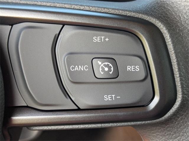 new 2025 Jeep Wrangler car, priced at $40,670
