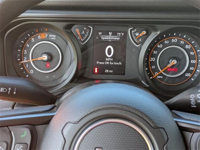 new 2025 Jeep Wrangler car, priced at $40,670