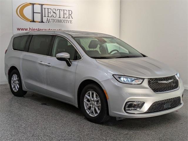 used 2023 Chrysler Pacifica car, priced at $23,201