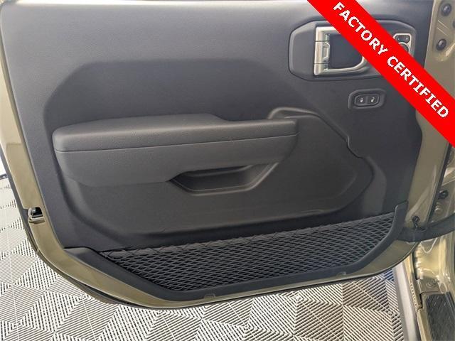 used 2025 Jeep Gladiator car, priced at $48,897