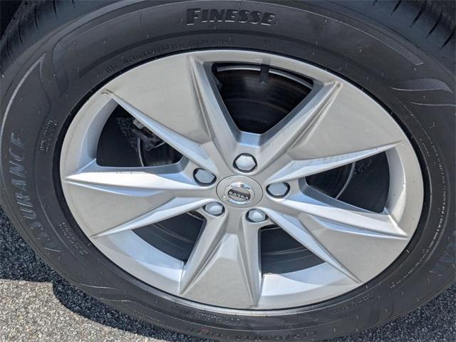 used 2022 Volvo XC60 car, priced at $29,256