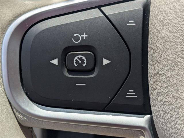 used 2022 Volvo XC60 car, priced at $29,256