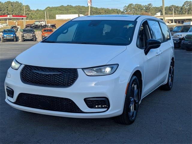 new 2026 Chrysler Pacifica car, priced at $43,510