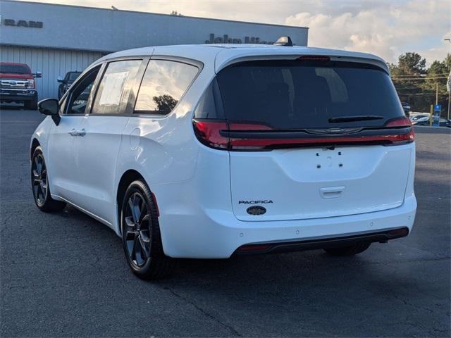 new 2026 Chrysler Pacifica car, priced at $43,510