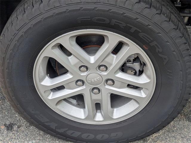 used 2023 Jeep Grand Cherokee car, priced at $27,678
