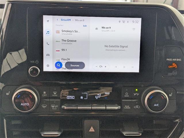 used 2023 Toyota Highlander car, priced at $34,950