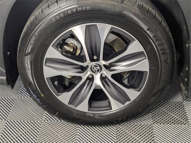used 2023 Toyota Highlander car, priced at $34,950