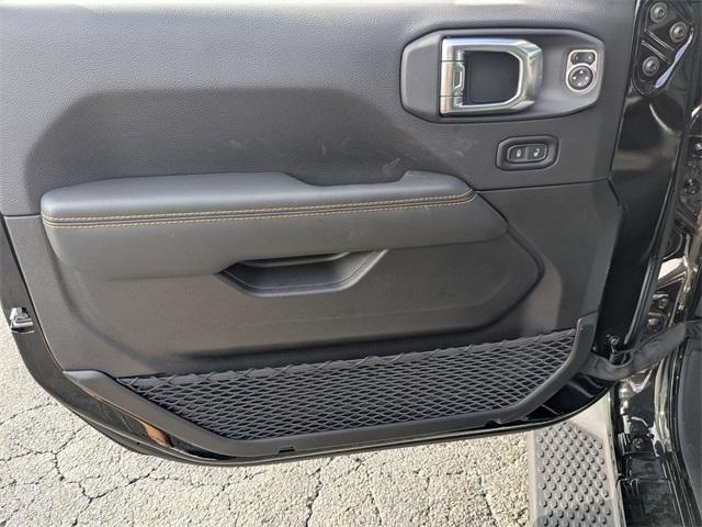new 2025 Jeep Wrangler car, priced at $53,727