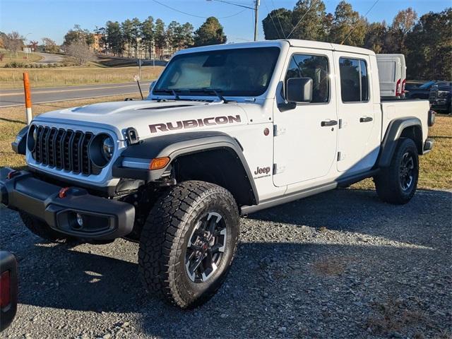 new 2026 Jeep Gladiator car, priced at $55,550