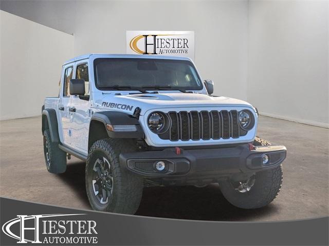 new 2026 Jeep Gladiator car, priced at $55,550