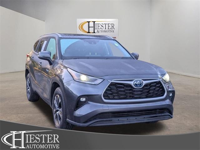 used 2021 Toyota Highlander Hybrid car, priced at $28,896