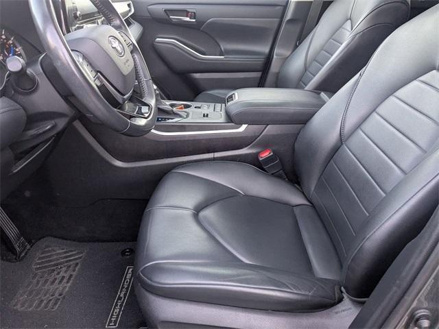 used 2021 Toyota Highlander Hybrid car, priced at $28,896